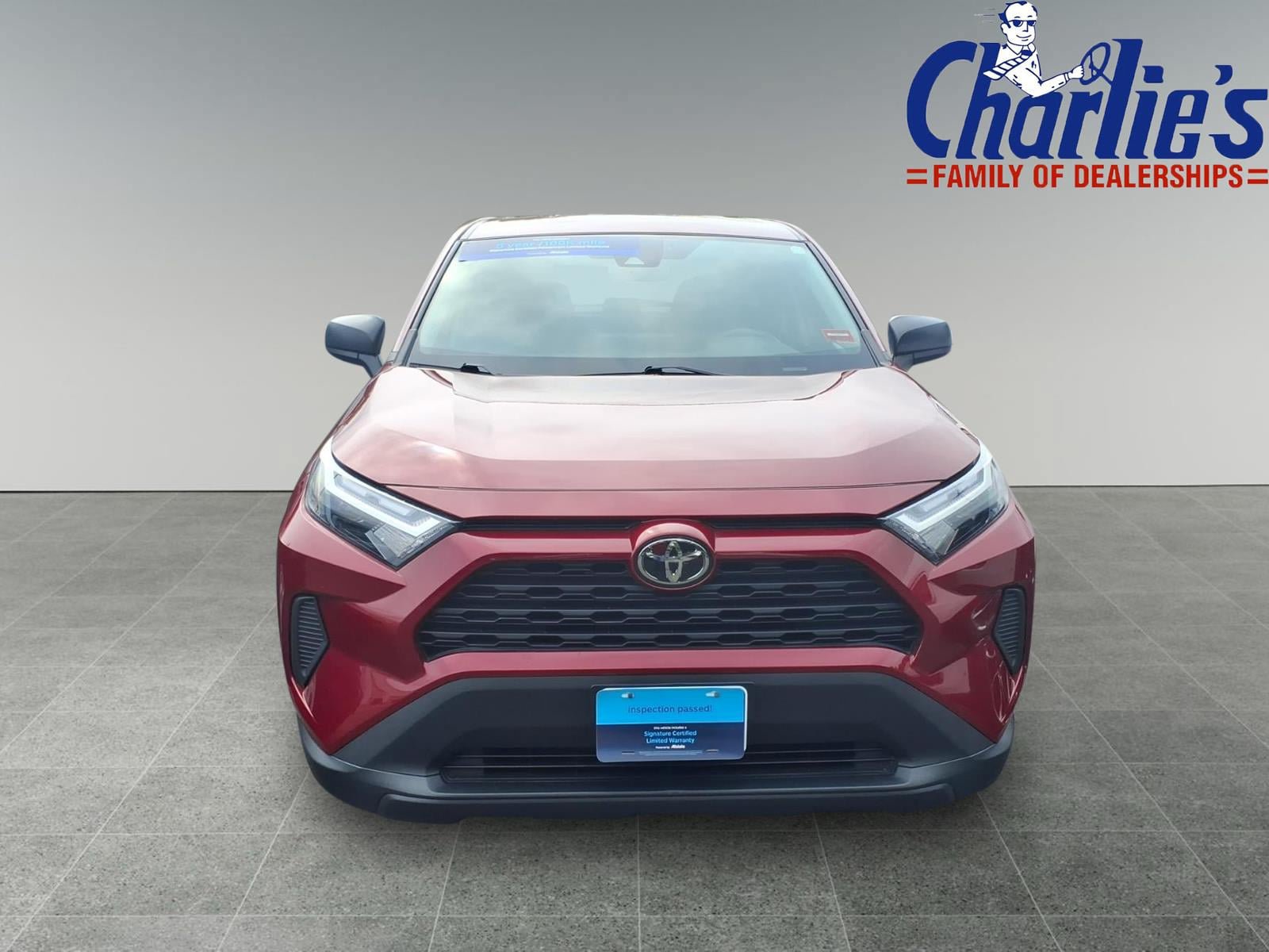 Used 2023 Toyota RAV4 LE AWD/4WD image 2