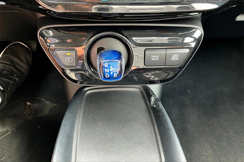 Used 2022 Toyota Prius L Eco image 15