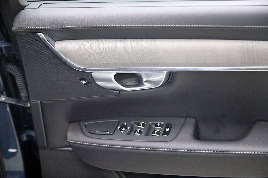 Certified 2023 Volvo S90 B6 Ultimate image 30