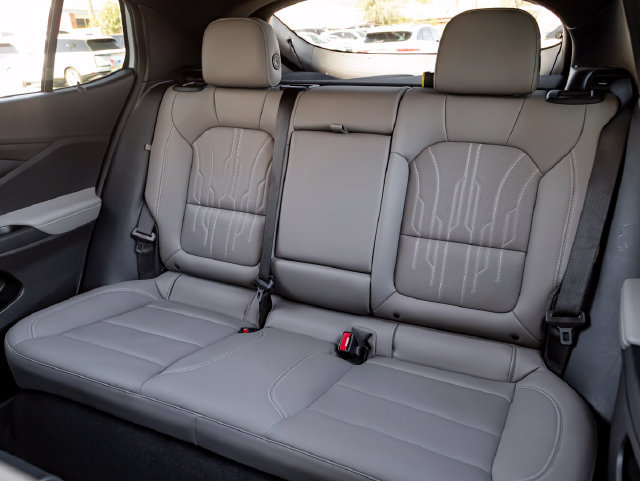 Used 2025 Buick Envista Avenir FWD image 31