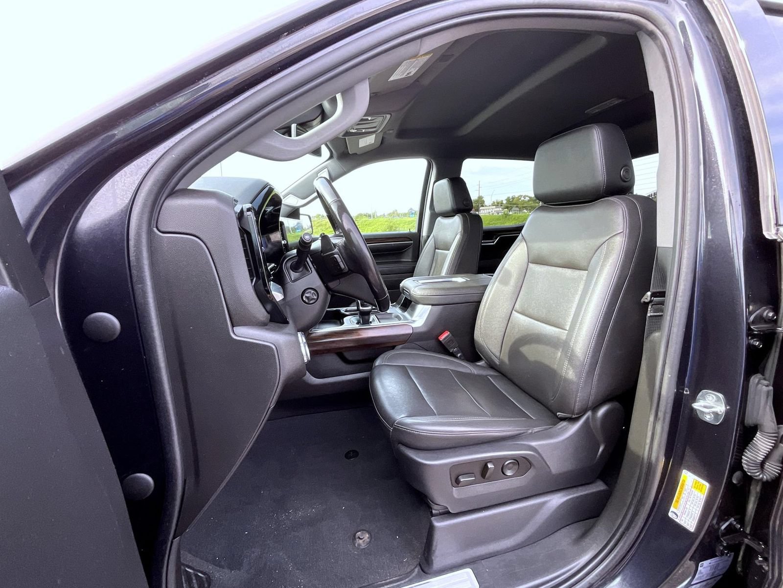 Certified 2022 GMC Sierra 1500 SLT w/ SLT Convenience Package AWD/4WD image 10