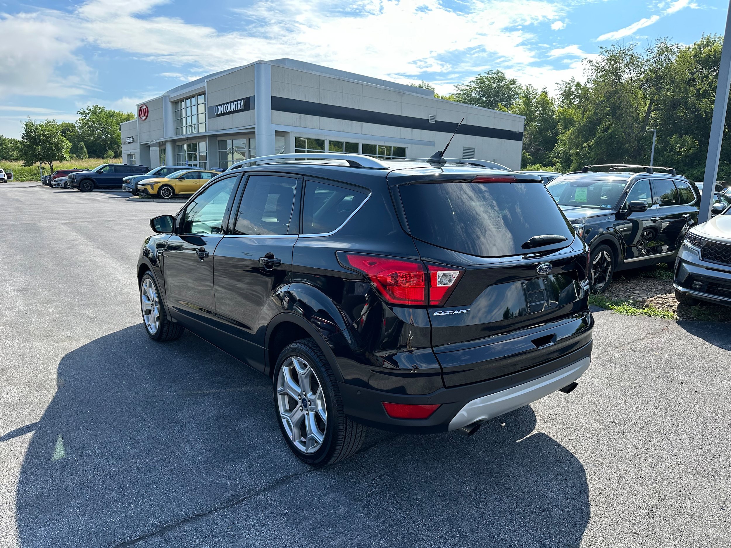 Used 2019 Ford Escape Titanium AWD/4WD image 7