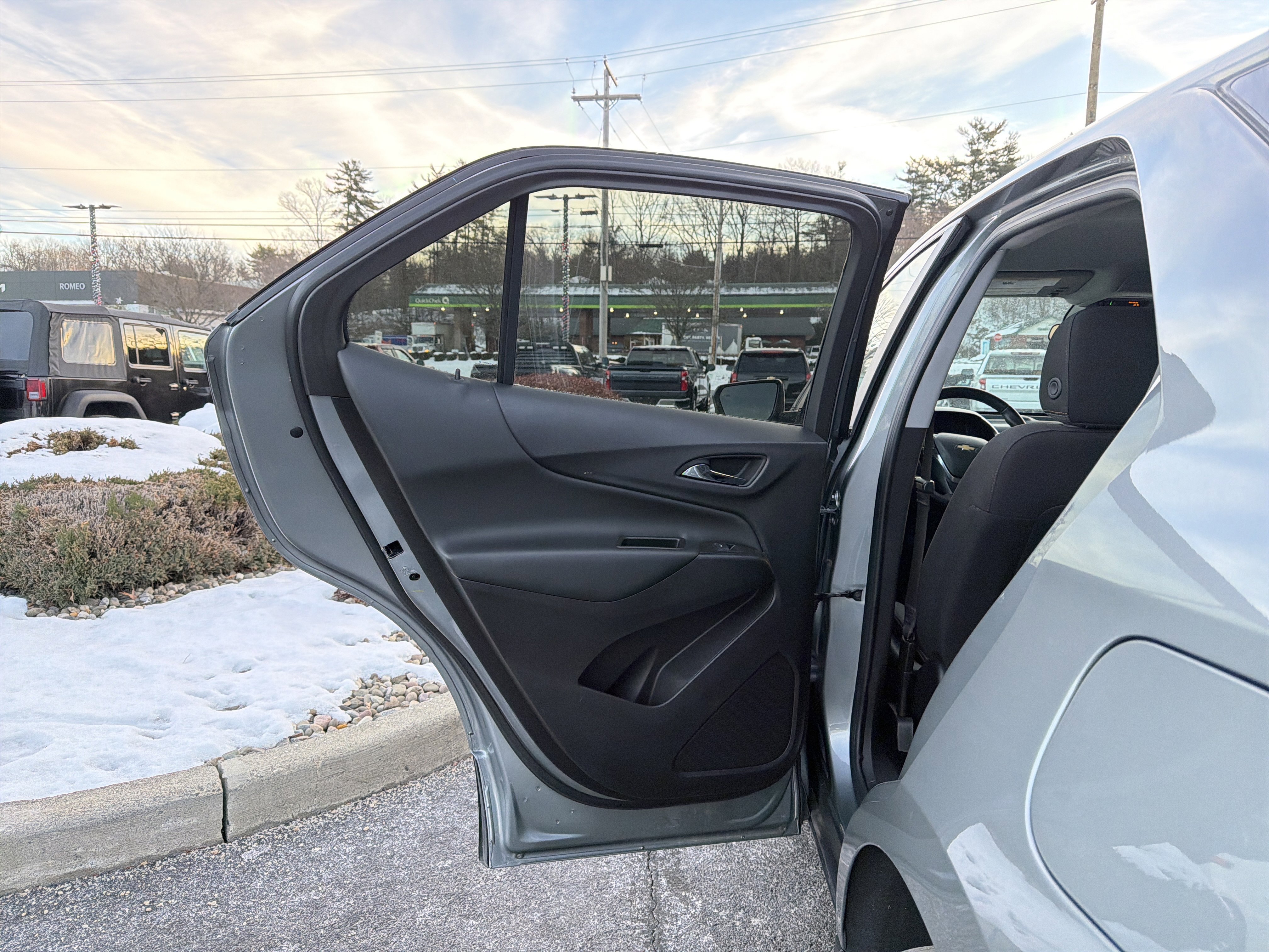 Certified 2024 Chevrolet Equinox LT image 28