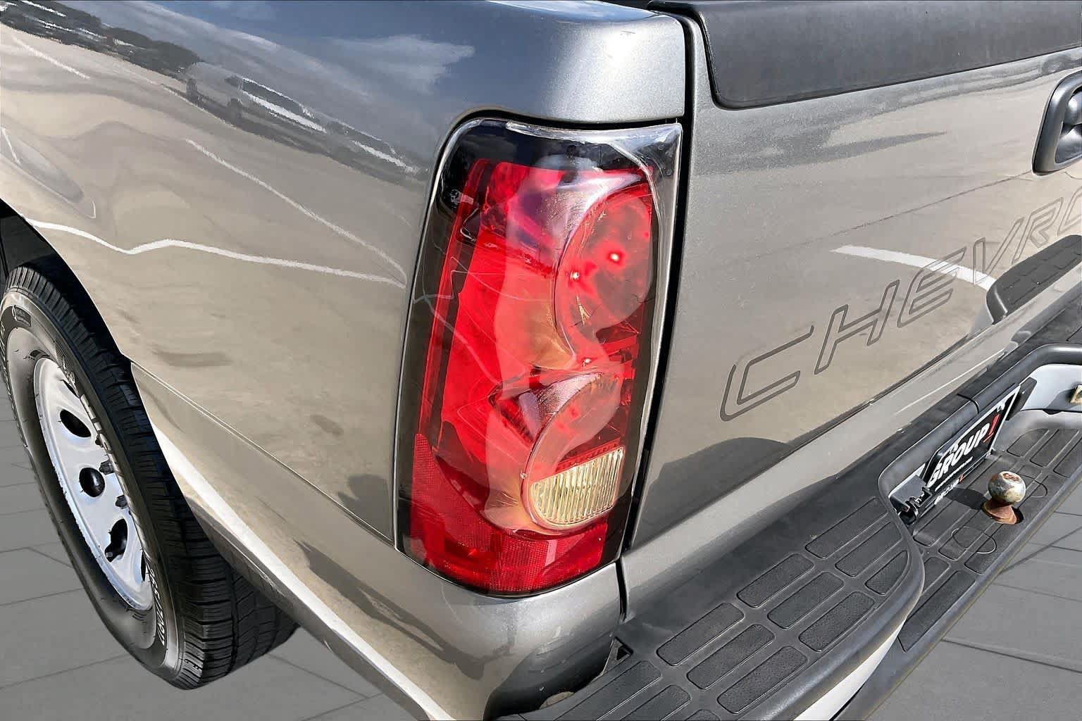 Used 2006 Chevrolet Silverado 1500 W/T RWD image 24