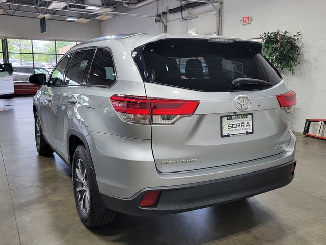 Used 2019 Toyota Highlander XLE AWD/4WD image 7