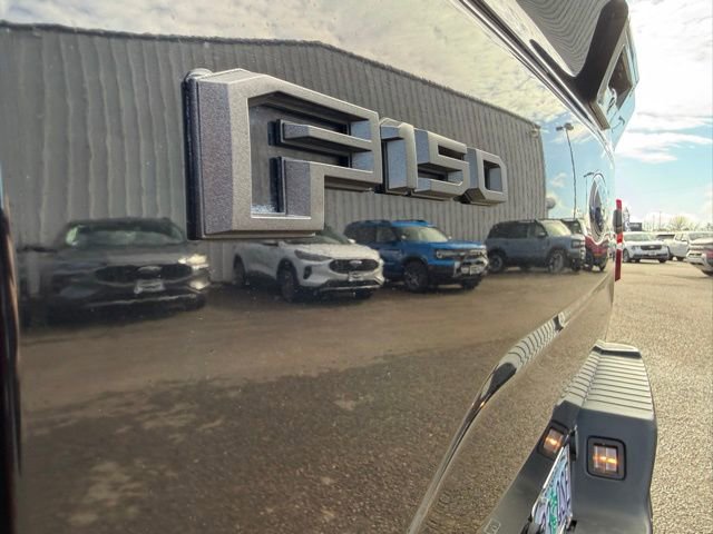 Used 2017 Ford F150 Raptor w/ Equipment Group 802A Luxury image 17