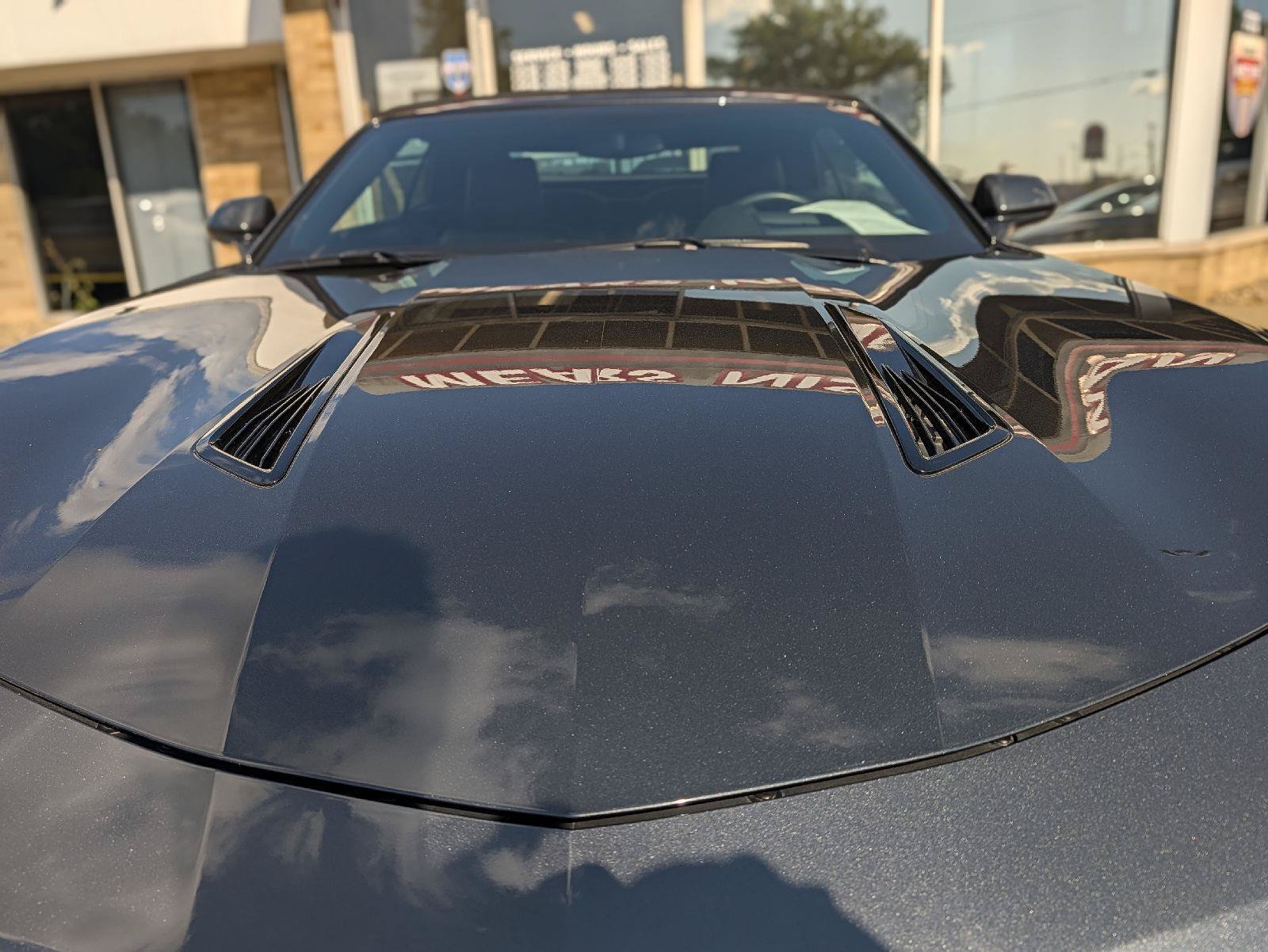 Used 2018 Chevrolet Camaro SS RWD image 23