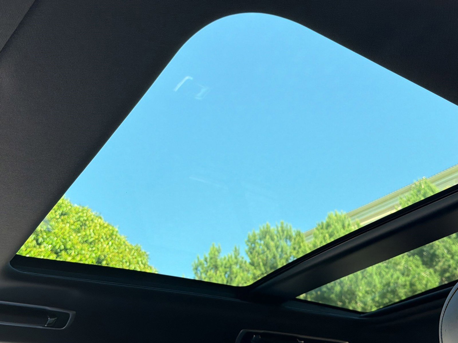 Used 2024 Land Rover Range Rover SE image 15