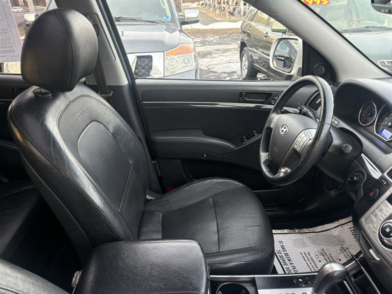 Used 2012 Hyundai Veracruz Limited w/ Navigation Pkg image 21