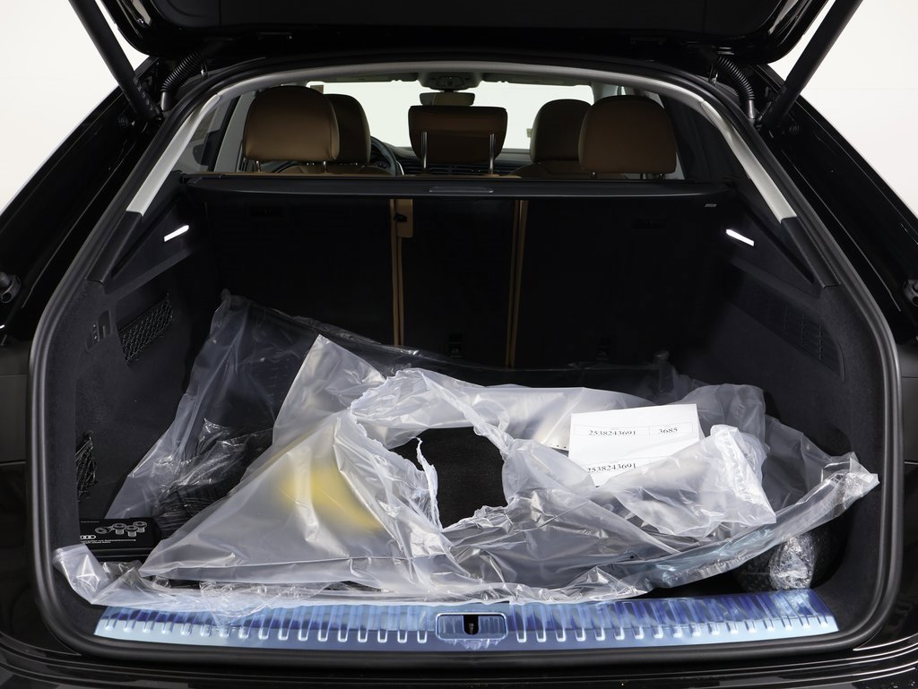 New 2026 Audi Q8 Prestige image 14