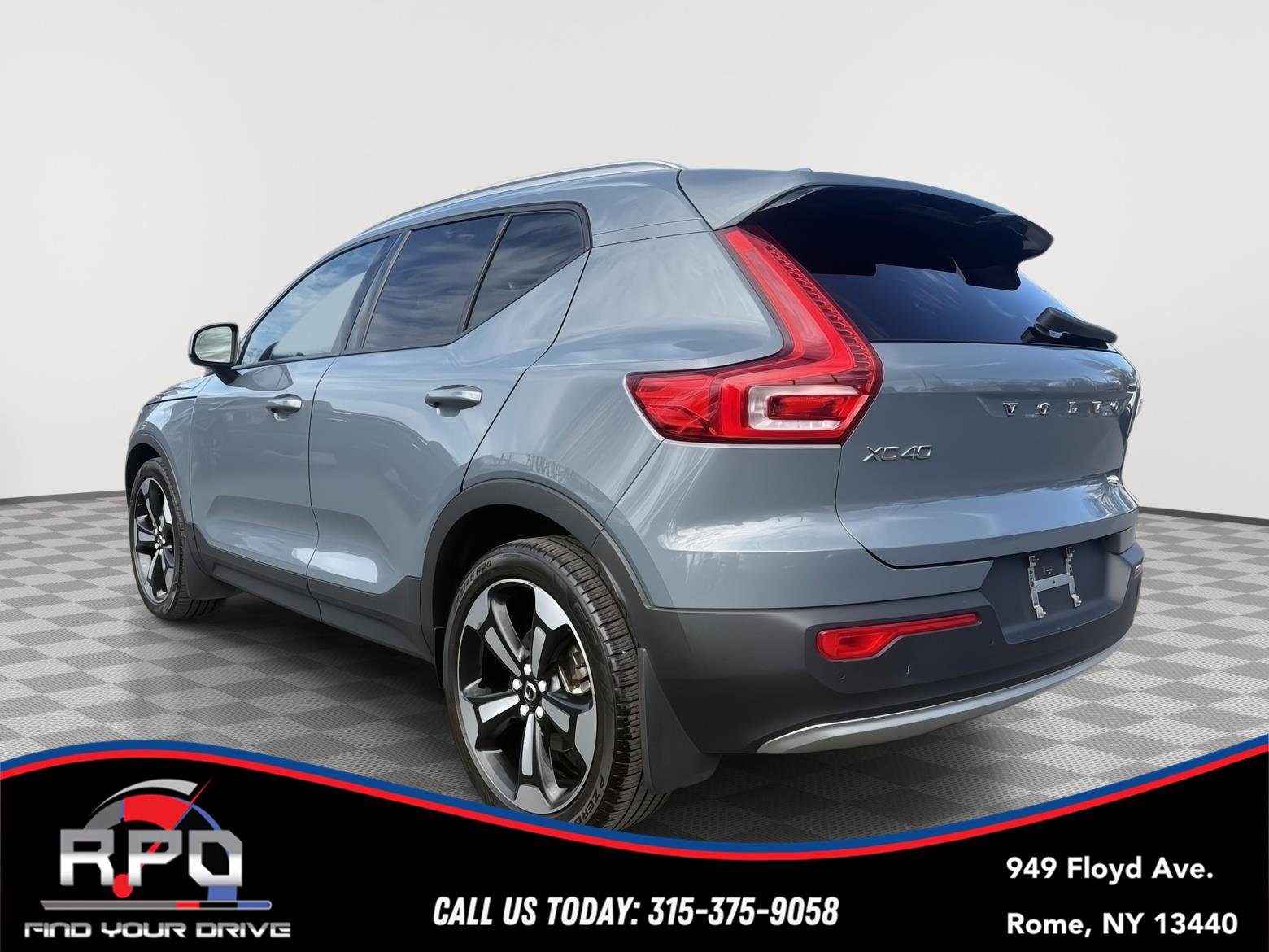 Used 2020 Volvo XC40 T5 Momentum AWD/4WD image 3