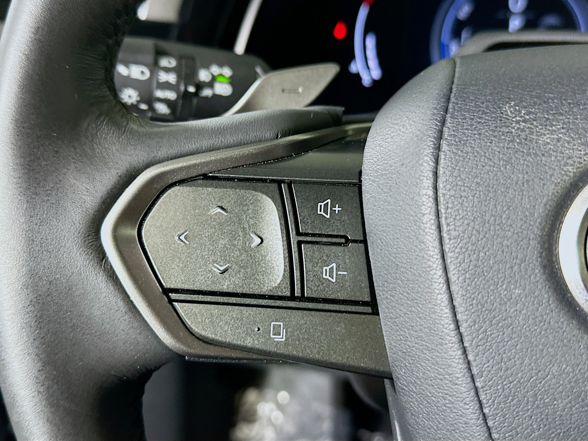 Used 2023 Lexus RX 350 w/ Accessory Package (2T) AWD/4WD image 16