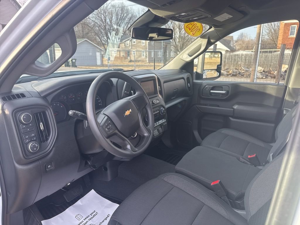 Used 2025 Chevrolet Silverado 2500 Custom w/ Custom Value Package image 13