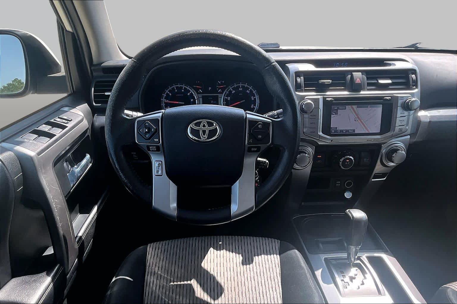 Used 2017 Toyota 4Runner SR5 RWD image 6