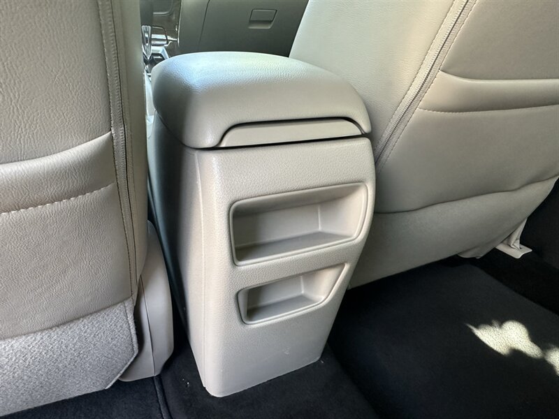 Used 2015 Nissan Sentra SL w/ SL Premium Package FWD image 47