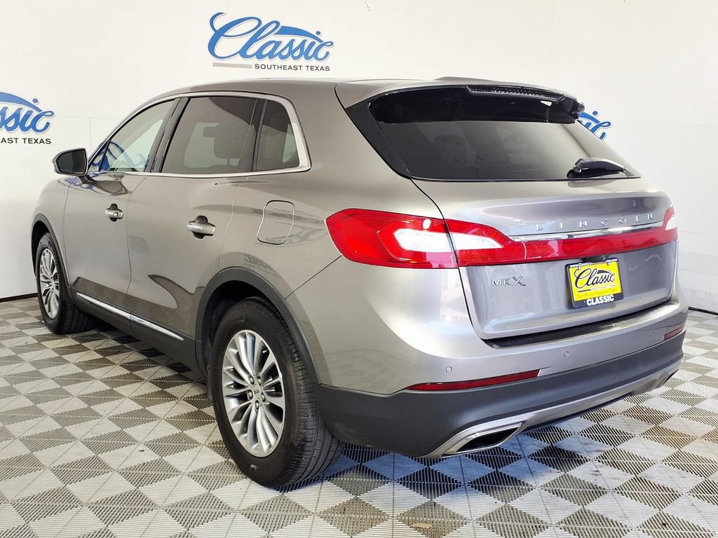 Used 2016 Lincoln MKX Select w/ Select Plus Package FWD image 2
