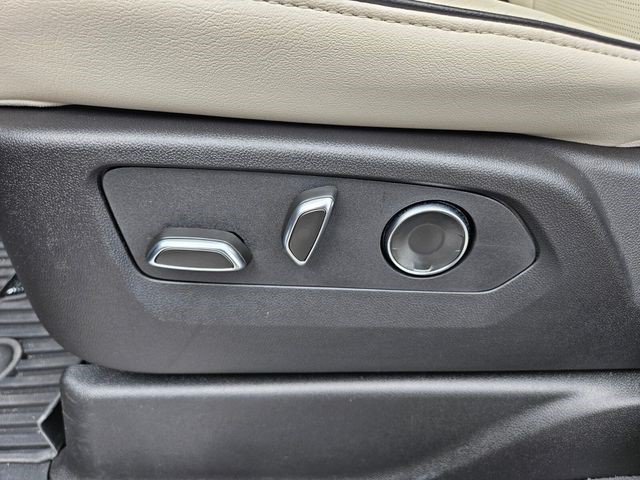 Certified 2025 Cadillac Escalade ESV Sport AWD/4WD image 9