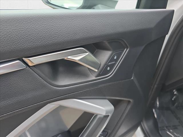 Used 2024 Audi Q3 2.0T Premium Plus w/ Premium Plus Package image 9