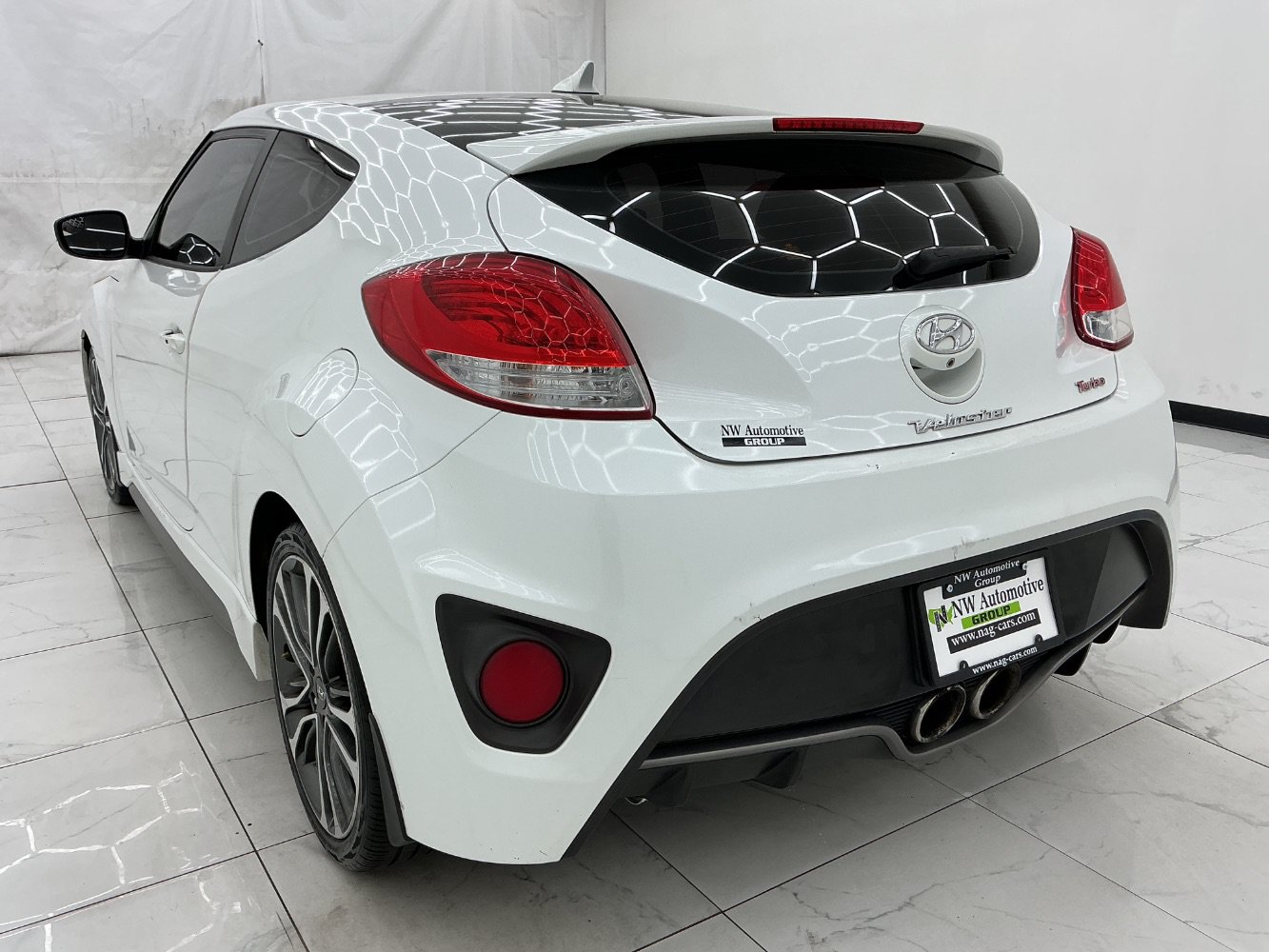 Used 2016 Hyundai Veloster Turbo FWD image 8