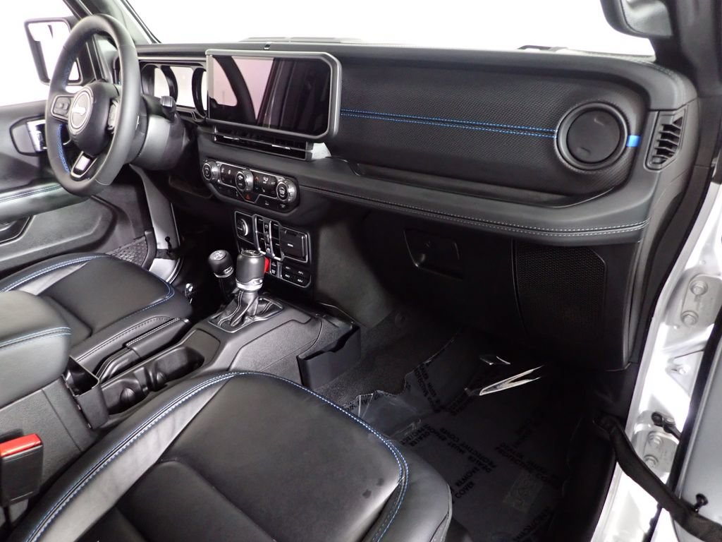 Used 2024 Jeep Wrangler Unlimited Rubicon 4xe w/ Convenience Group AWD/4WD image 37