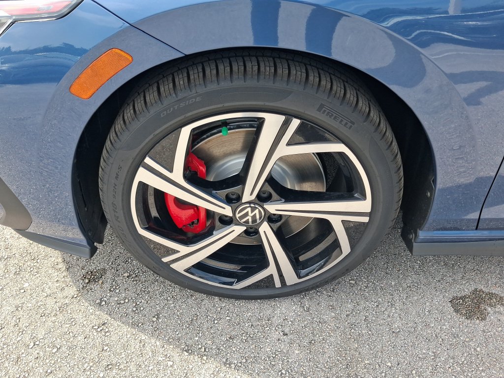 New 2026 Volkswagen GTI SE FWD image 5