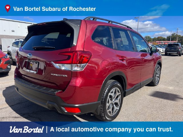 Certified 2024 Subaru Forester Premium AWD/4WD image 6