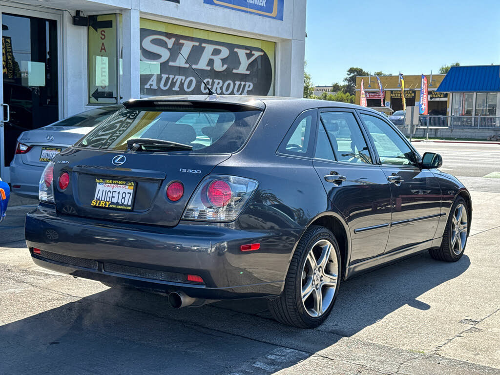 Used 2002 Lexus IS 300 SportCross RWD image 7