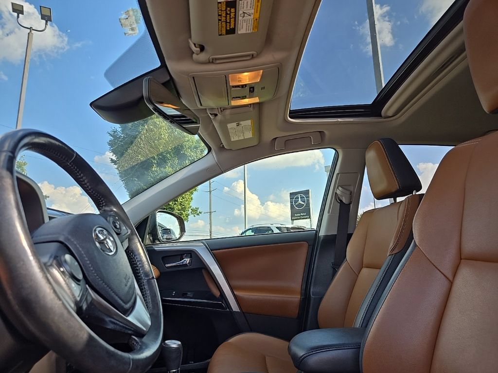 Used 2017 Toyota RAV4 Limited w/ Advanced Technology Package AWD/4WD image 30
