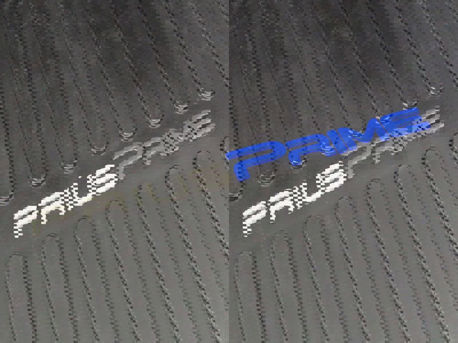 Used 2019 Toyota Prius Prime Premium image 12