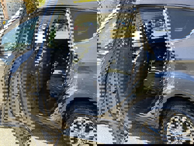 Used 2018 Ford Escape SE image 14