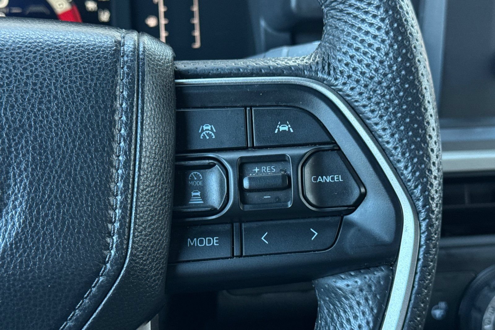 Used 2024 Toyota Tacoma SR5 AWD/4WD image 25