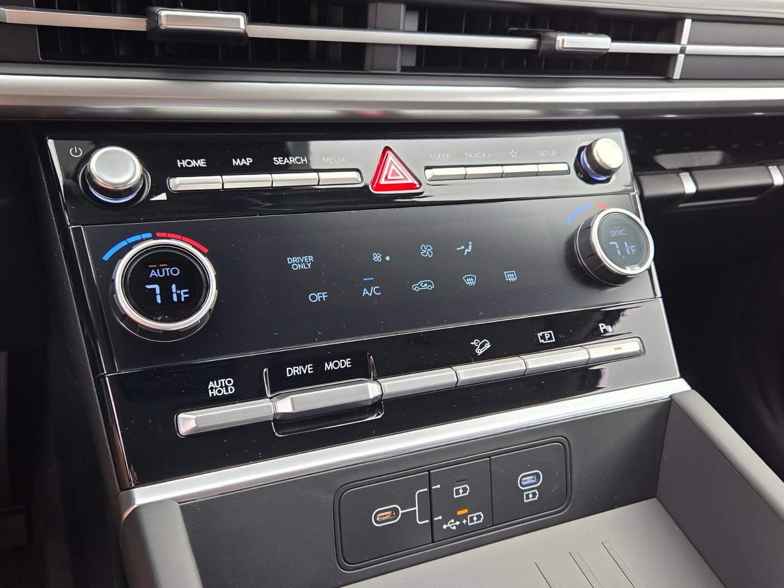 New 2026 Hyundai Santa Fe SE FWD image 22