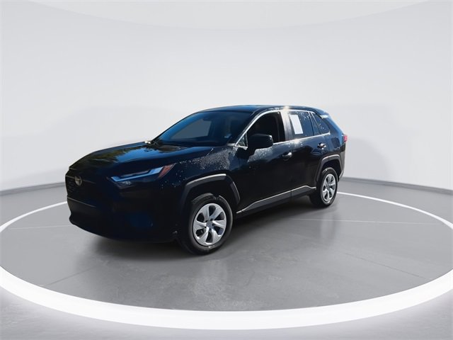 Used 2024 Toyota RAV4 LE image 4