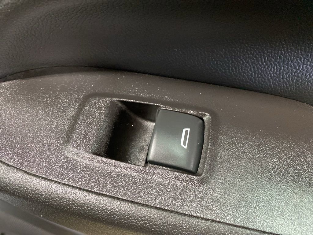 Used 2020 Chevrolet Equinox Premier image 22