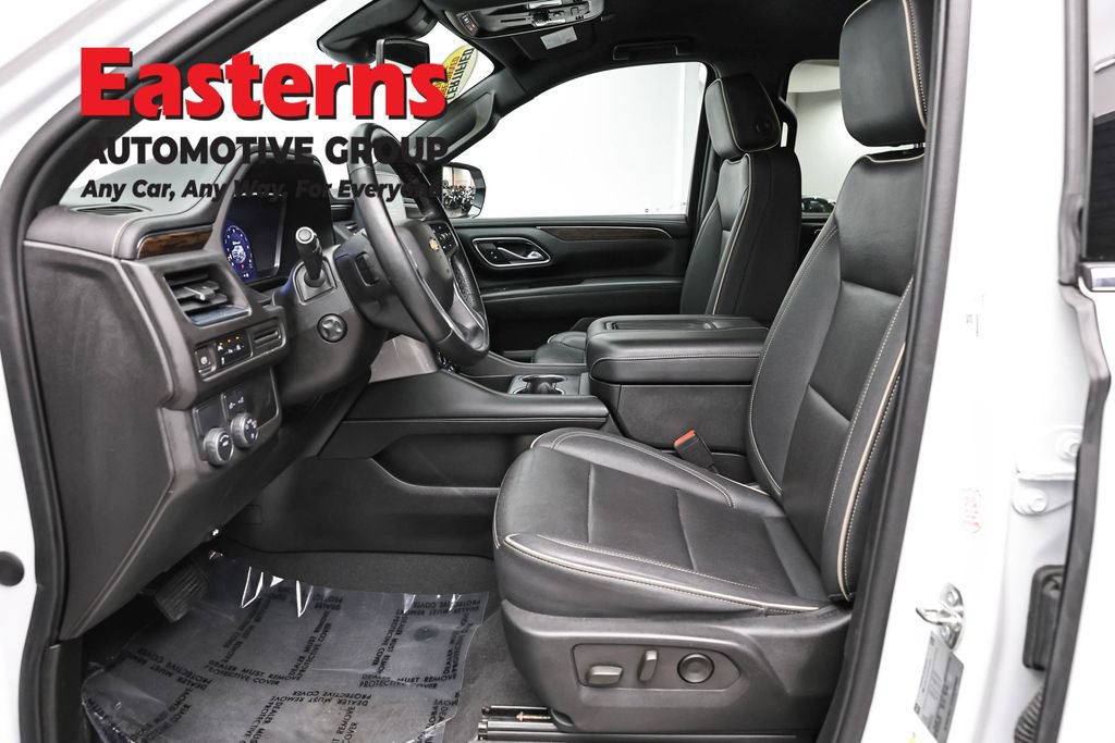 Used 2023 Chevrolet Suburban Premier RWD image 14