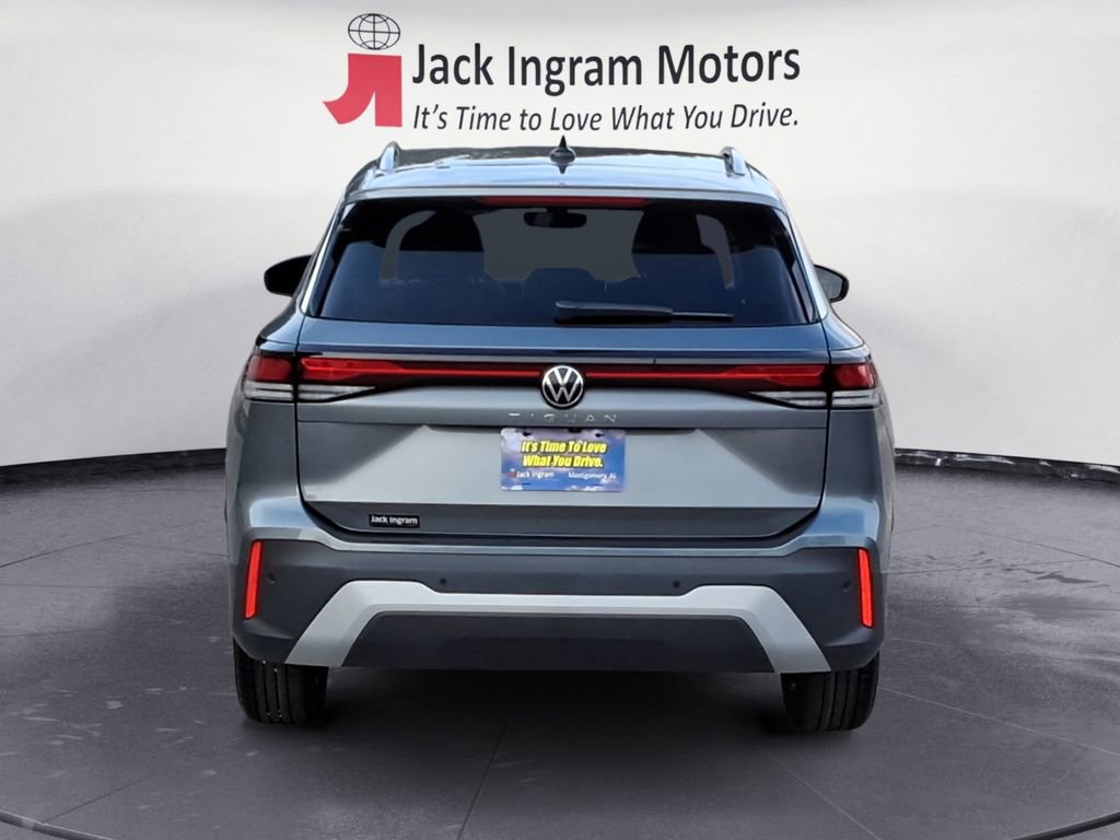 Certified 2025 Volkswagen Tiguan S FWD image 4