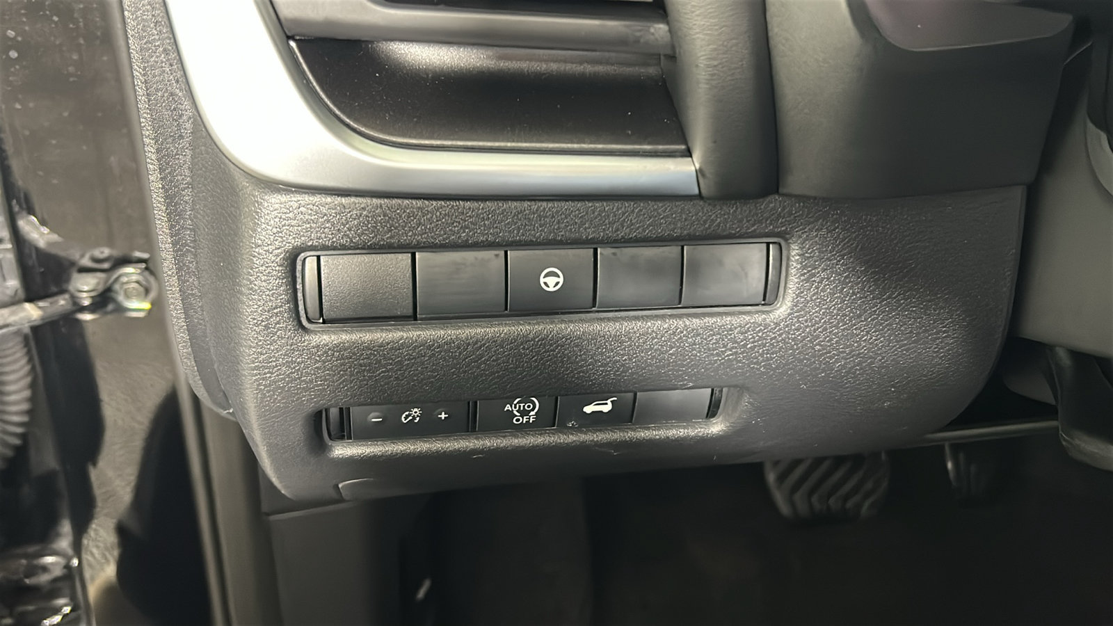 Used 2026 Nissan Rogue SV AWD/4WD image 23