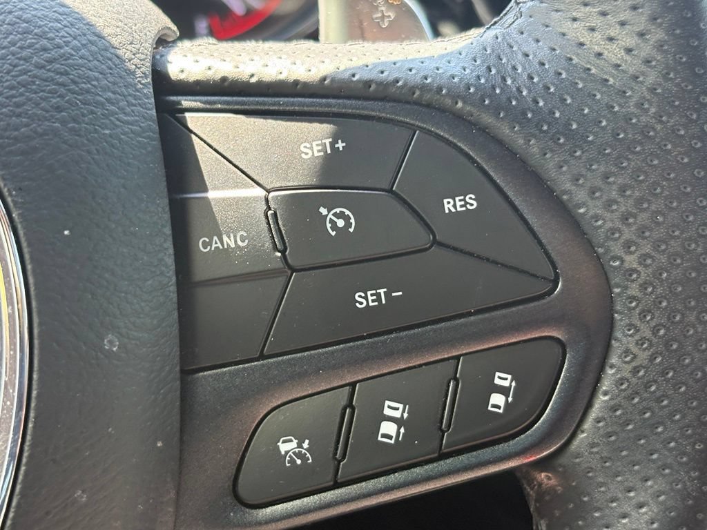 Certified 2023 Dodge Durango R/T RWD image 18