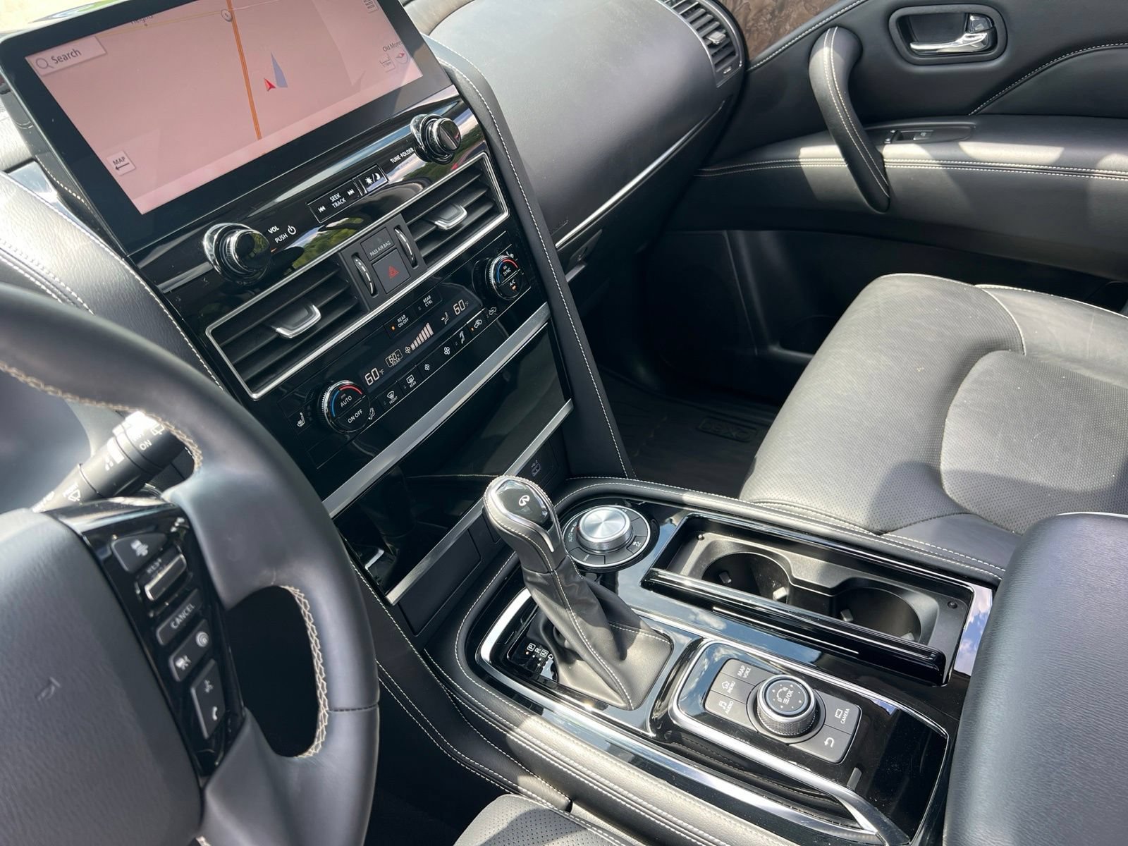 Used 2024 INFINITI QX80 Premium Select w/ Cargo Package AWD/4WD image 24