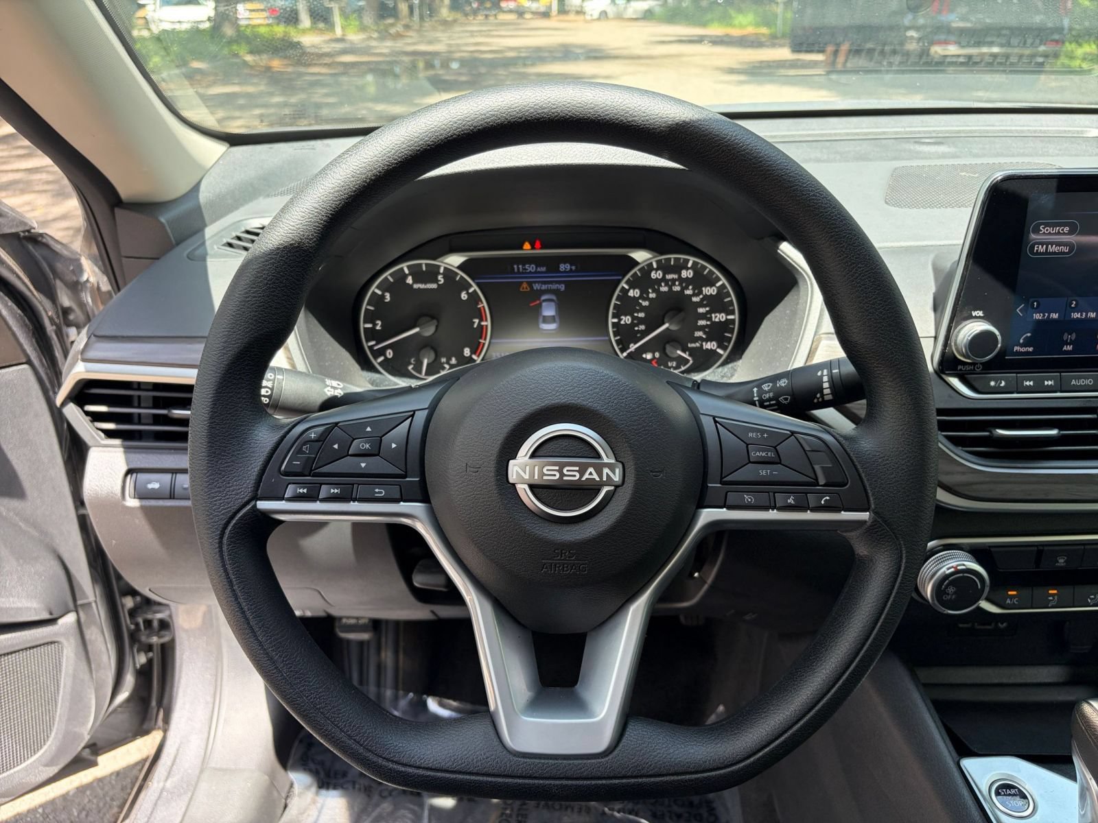 Used 2025 Nissan Altima 2.5 SV FWD image 23