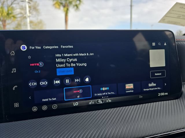 New 2026 Nissan Kicks SR w/ SR Premium Package FWD image 16