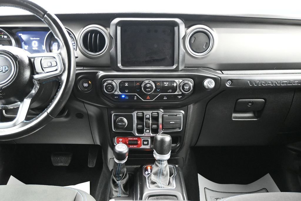 Used 2021 Jeep Wrangler Unlimited Rubicon 4xe w/ Dual Top Group AWD/4WD image 18