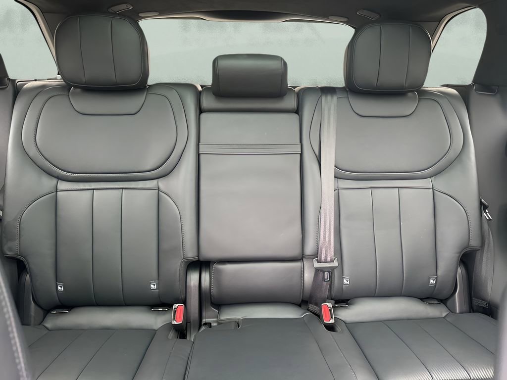Used 2023 Land Rover Range Rover Sport First Edition image 12