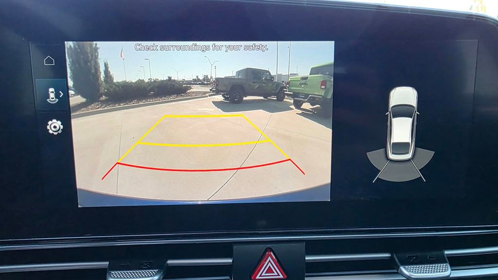 Used 2023 Hyundai Elantra Limited image 34