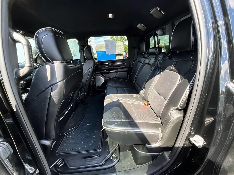 Used 2020 RAM 1500 Limited w/ Black Appearance Package AWD/4WD image 31