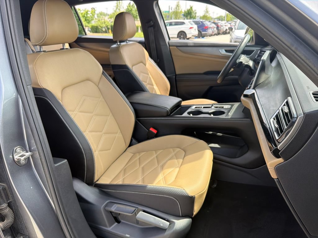 Used 2024 Volkswagen Atlas Cross Sport SE AWD/4WD image 25