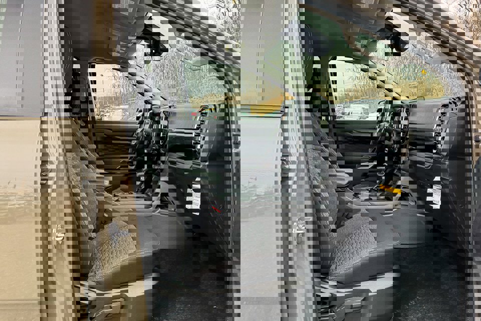 New 2025 Ford Ranger XLT w/ FX4 Off-Road Package image 13