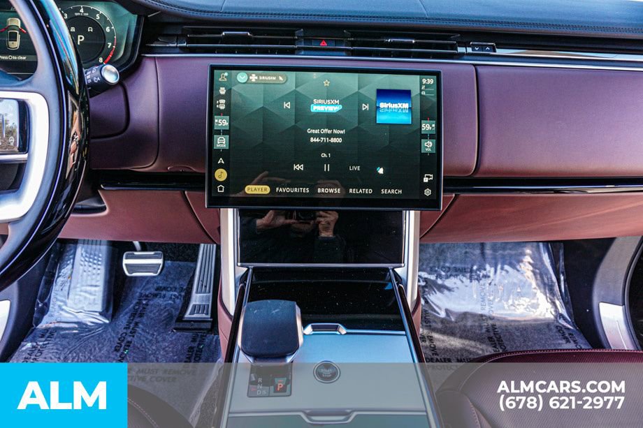 Used 2025 Land Rover Range Rover SE image 39