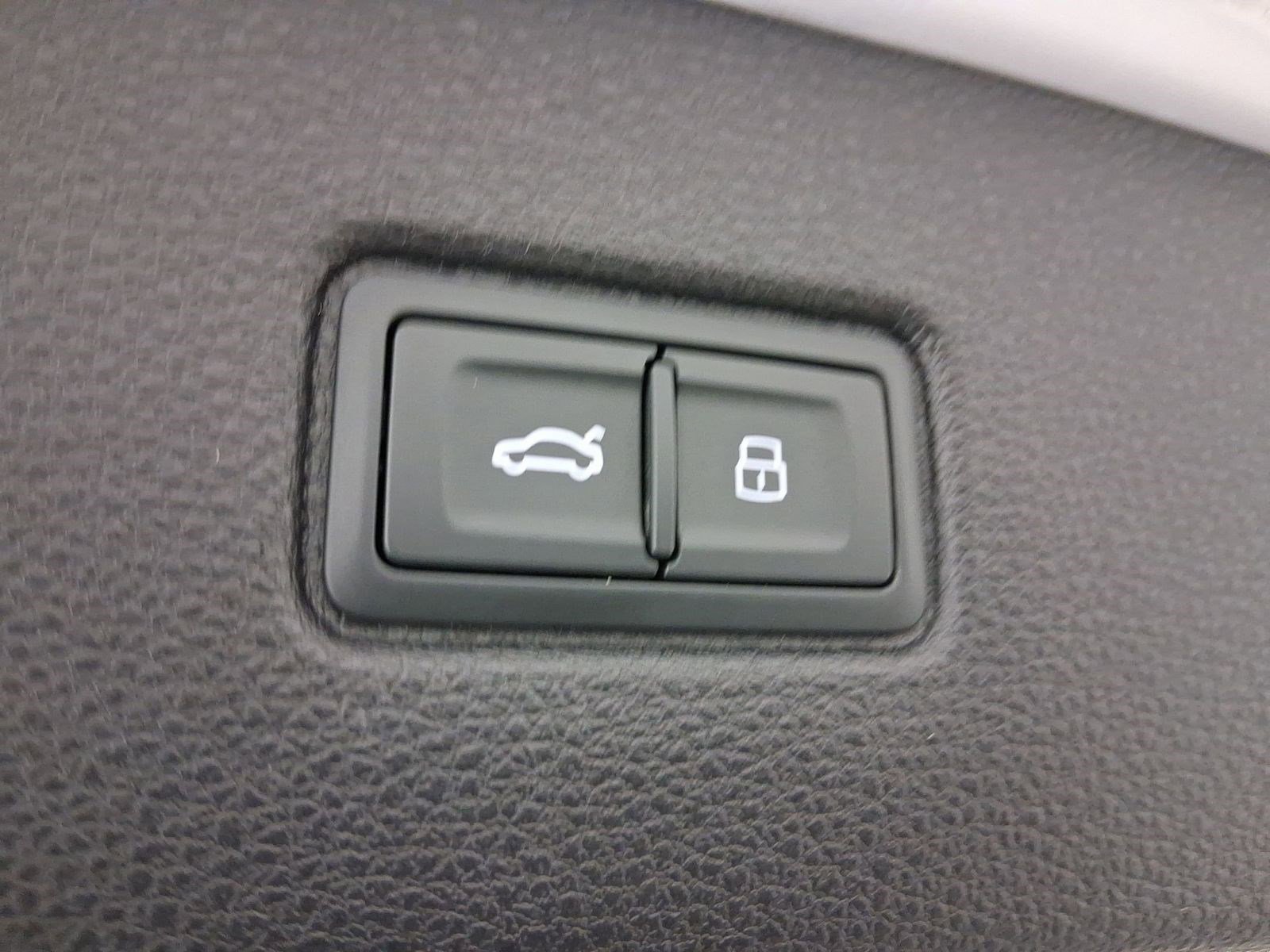 Certified 2024 Audi Q7 Premium Plus image 29