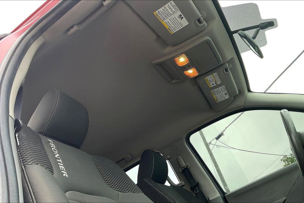 Used 2018 Nissan Frontier Desert Runner RWD image 16